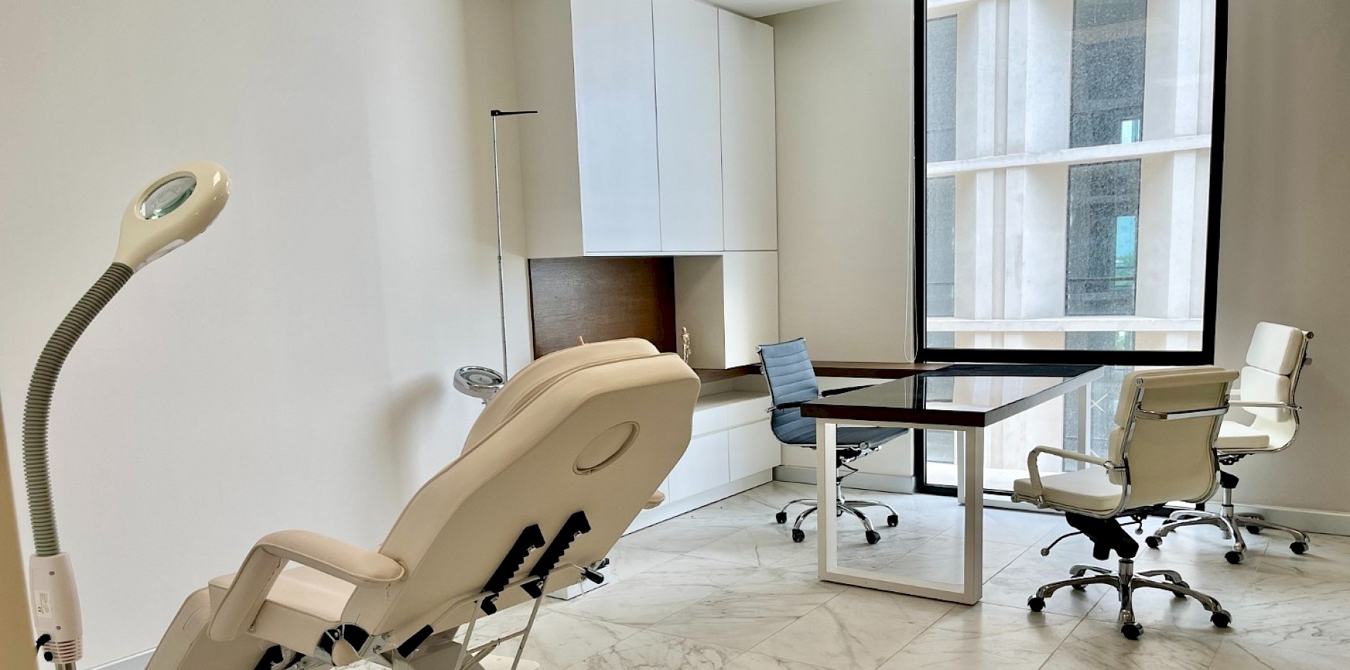 Consultorio en Aqua Avenue, mod. 39