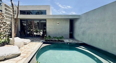 Casas Cuatas, Centro