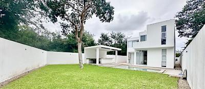 Residencia en Blanca mod. 2048