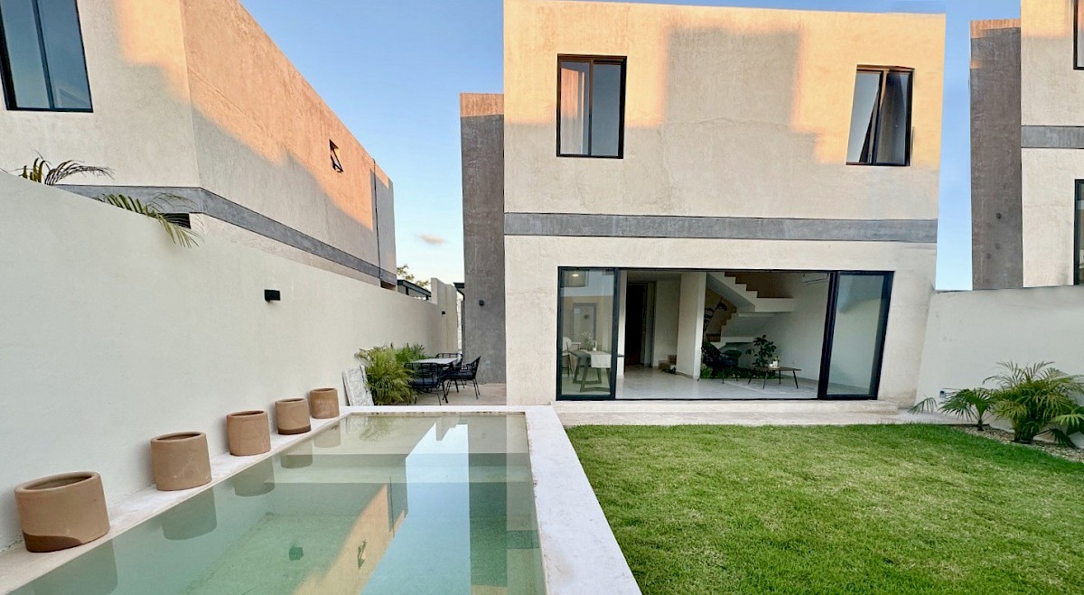 NAIA · Casas dentro de privada en Conkal