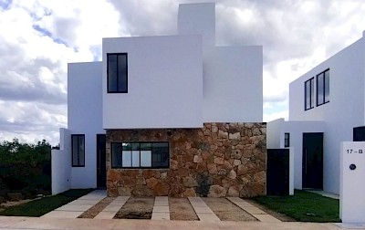 Casa en Tágora Conkal, mod. Cuarzo