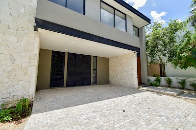 Residencia en Yucatán Country Club, mod. Oasis 118