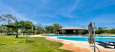Lote en Yucatán Country Club, mod. Oasis 32