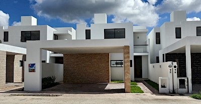 Residencia en Lucciana en Xcanatún