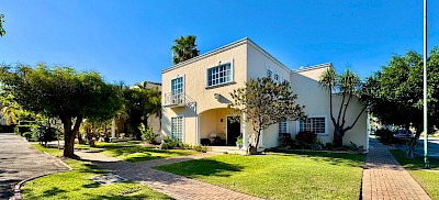 Residencia en Algarrobos