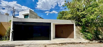 Residencia en Col. Maya, mod. Altabrisa