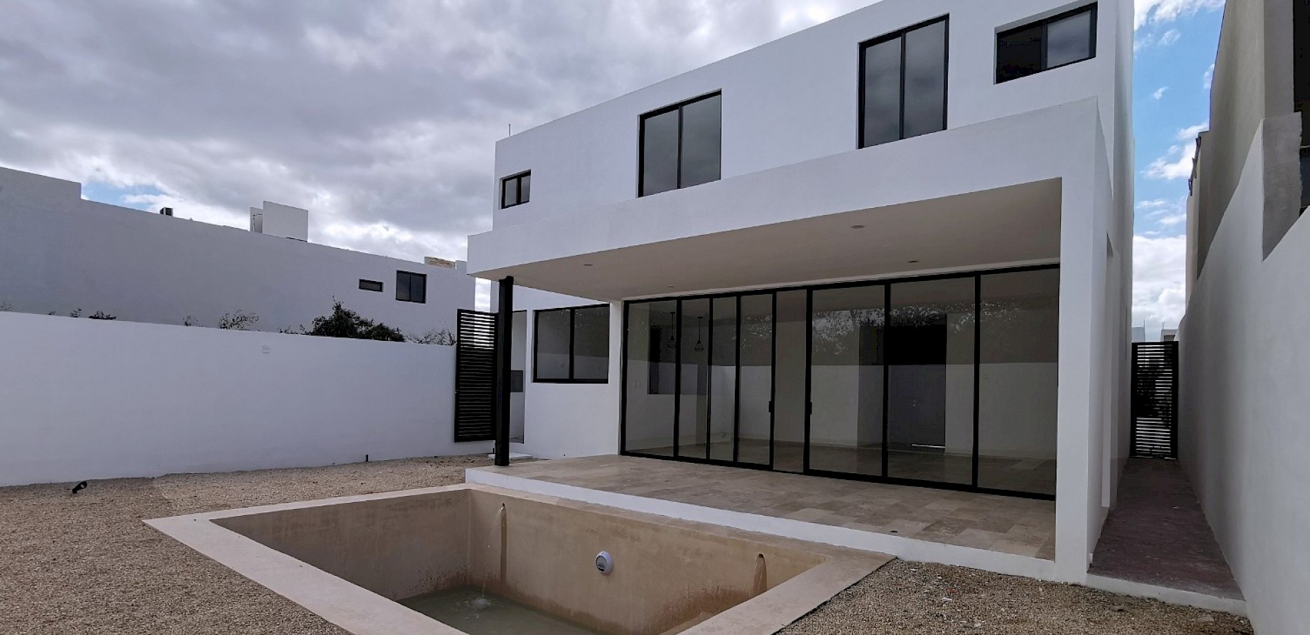 Residencia en Tamora, mod. 145