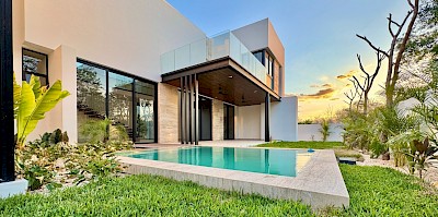 Residencia en Yucatán Country Club, mod. Kutz 20